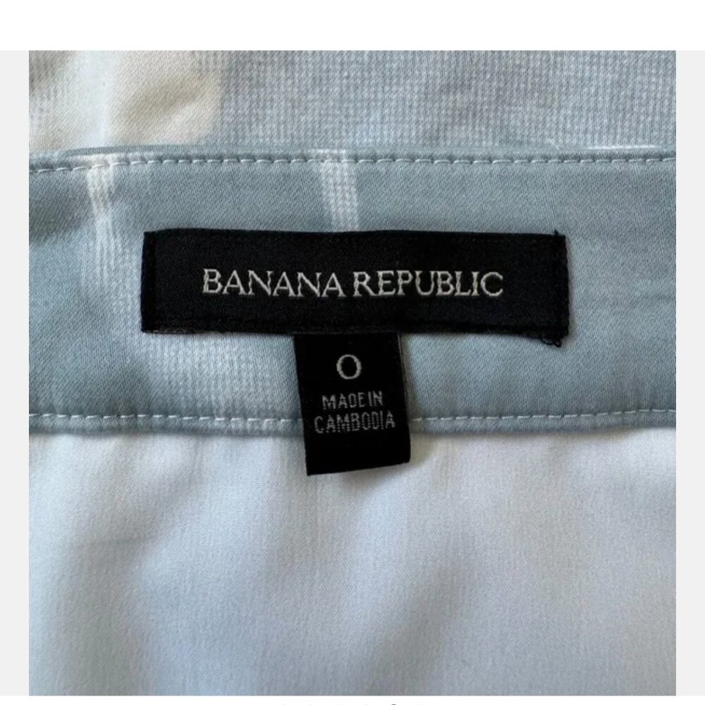 Banana Republic Sz 0 Pencil Skirl Blue / Gray & White Watercolor Print - Picture 8 of 8
